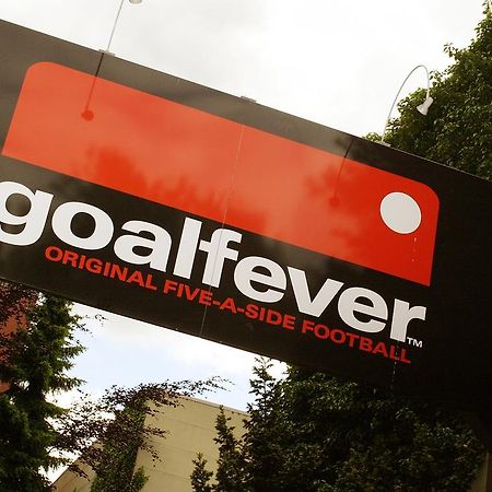 Goalfever Sports & Guesthouseエッセン エクステリア 写真